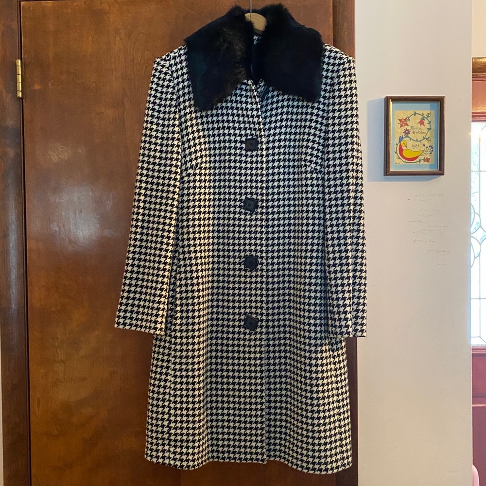 CASUAL CORNER Mid-length Houndstooth Coat - Size L - Picture 2 of 6